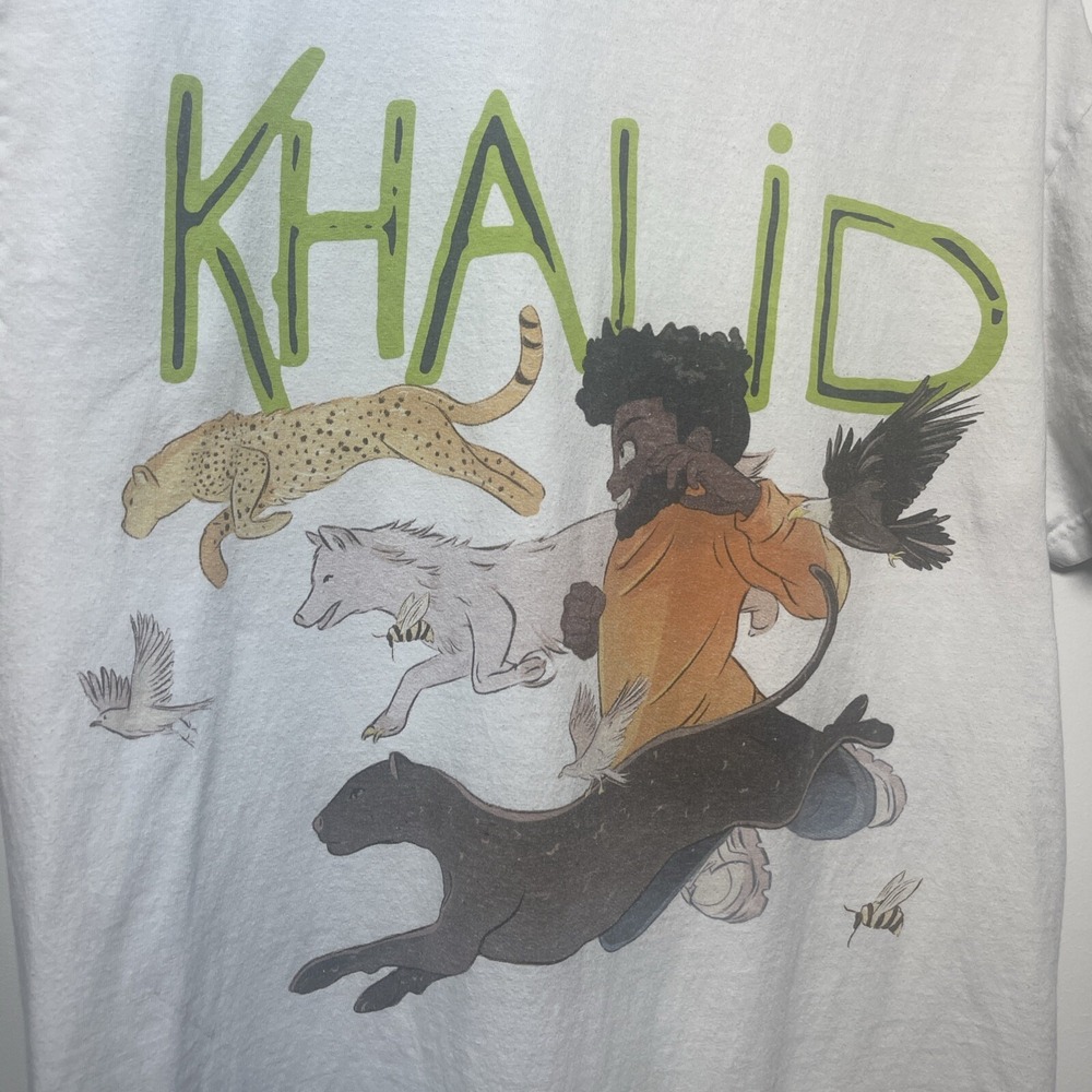 Khalid  "Free Spirit" 2019 Tour White Graphic TShirt Hip Hop Band Tee Singer L - Picture 2 of 10
